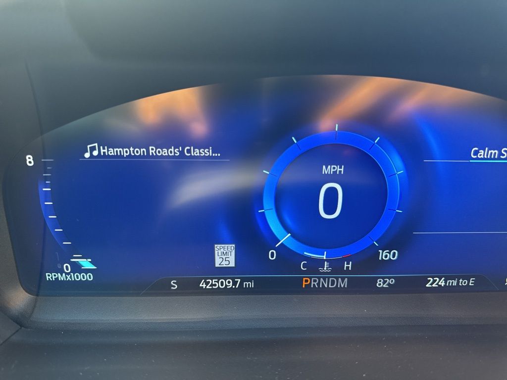 2023 Ford Explorer ST photo 20