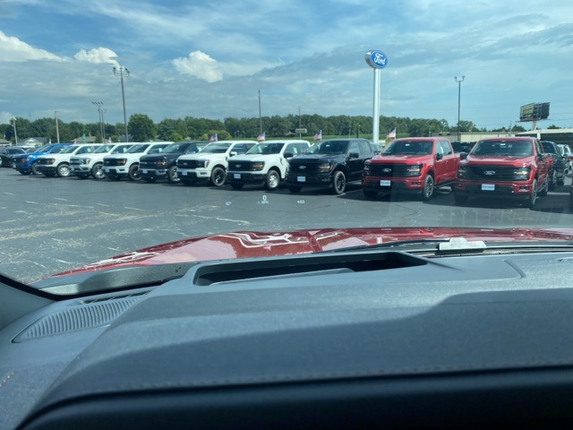 2025 Ford F-150 Lariat photo 18