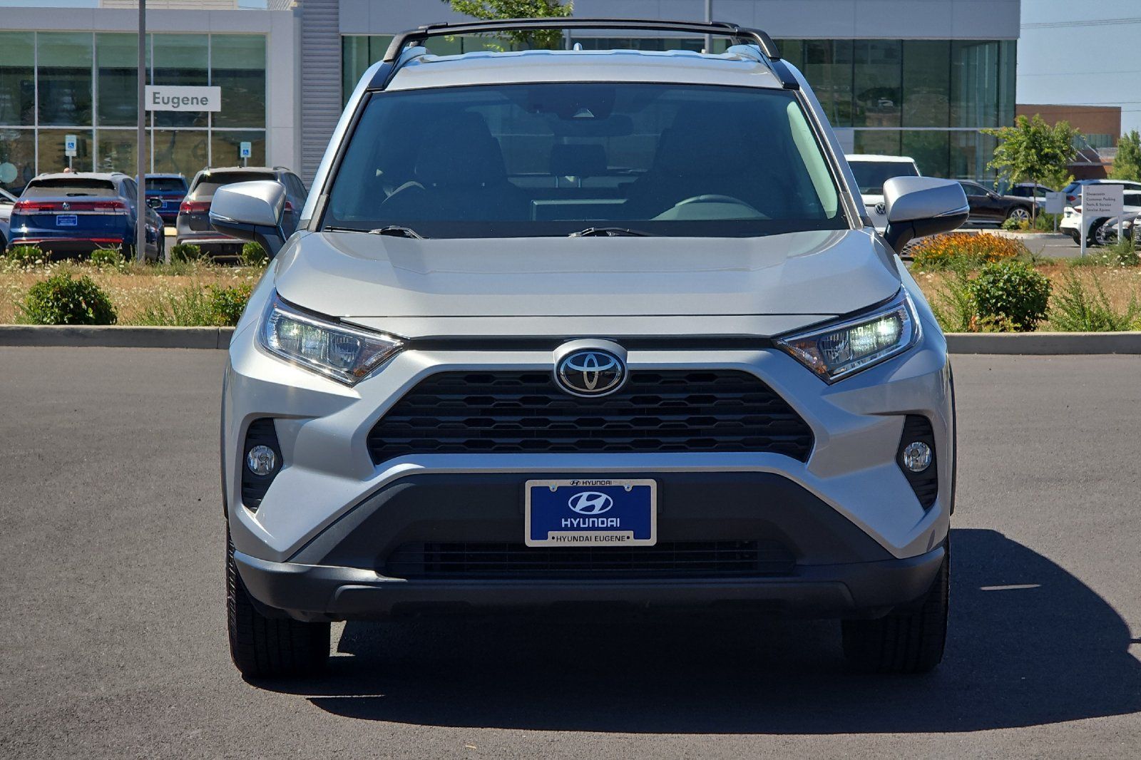 2021 Toyota RAV4 XLE photo 8