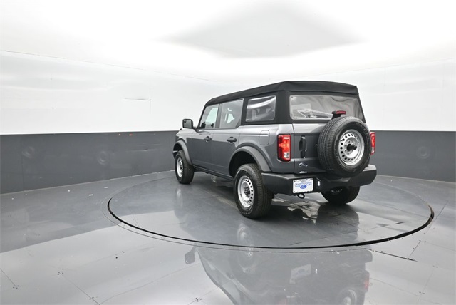 2025 Ford Bronco Base photo 2