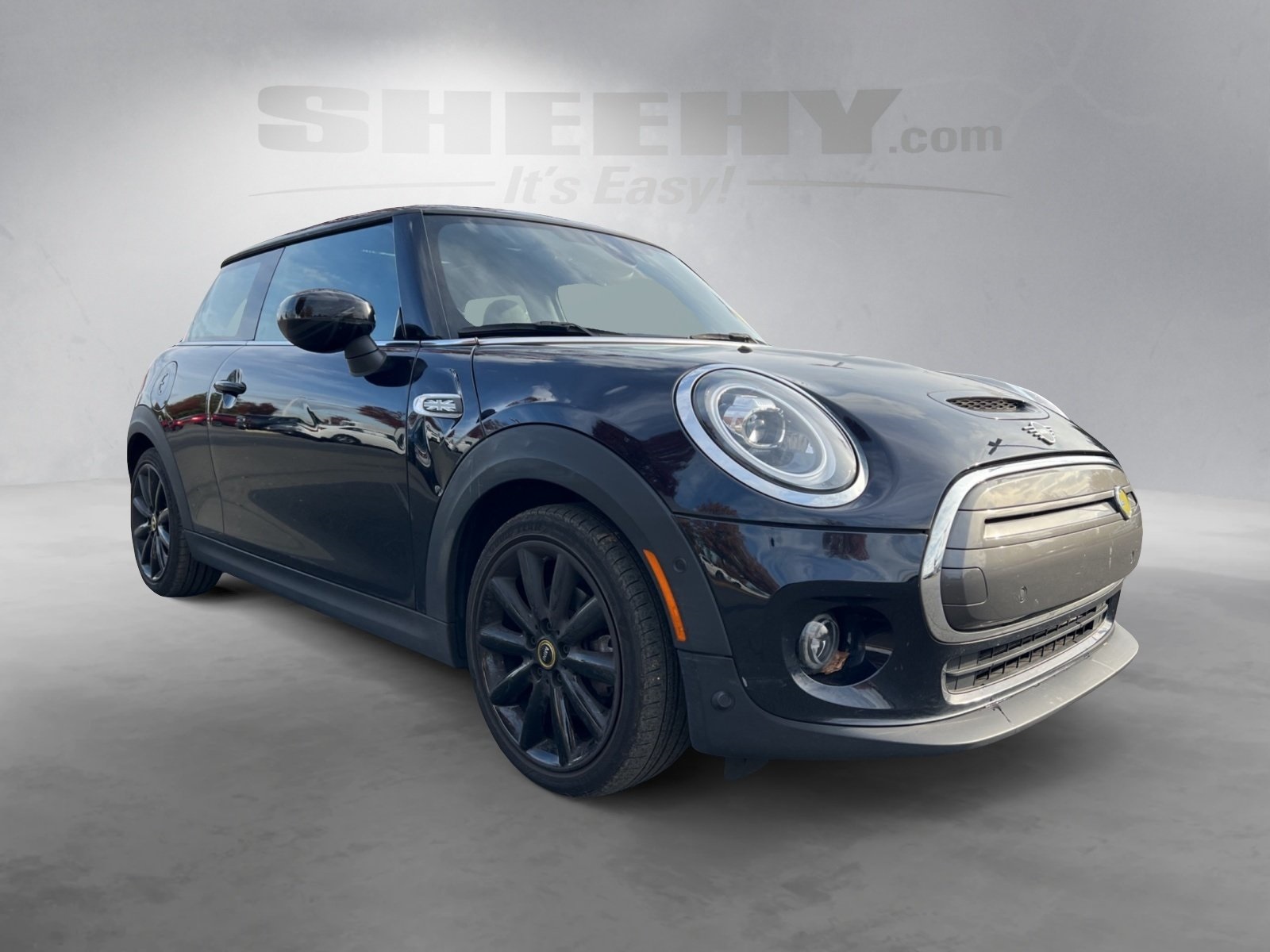 2021 Mini Cooper SE Iconic photo 2