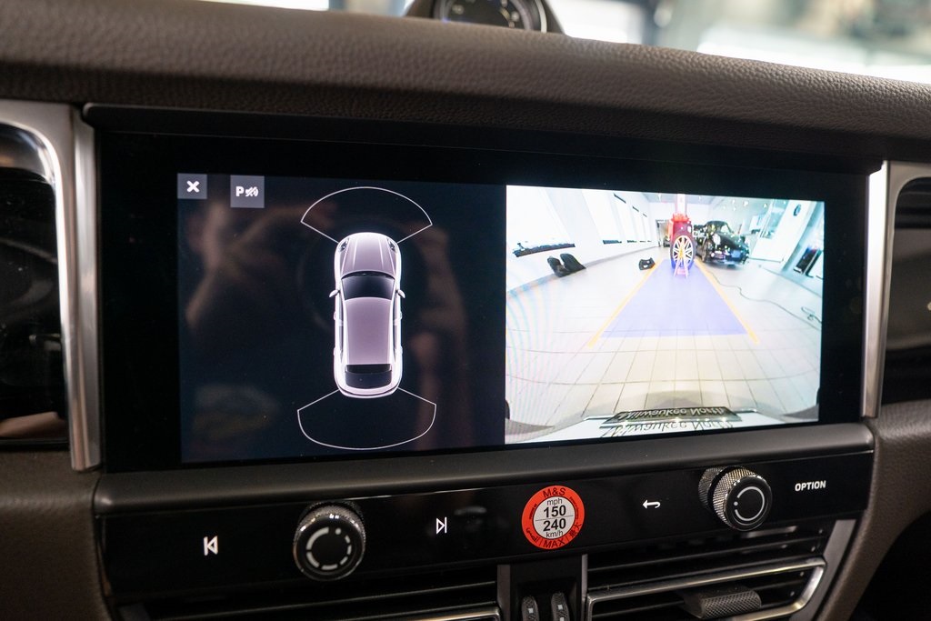 2025 Porsche Macan Base photo 28