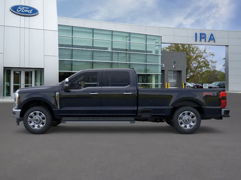 2025 Ford F-350 Lariat photo 3