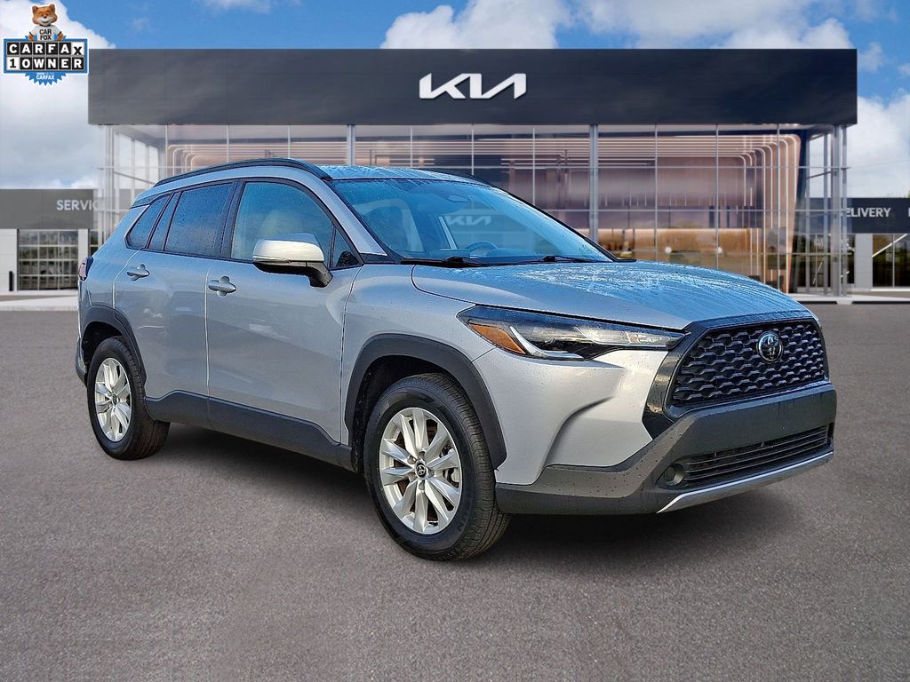 2023 Toyota Corolla Cross LE