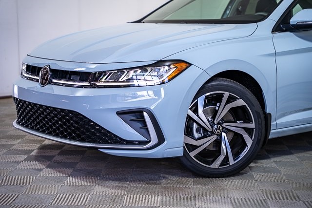 2025 Volkswagen Jetta SEL photo 7