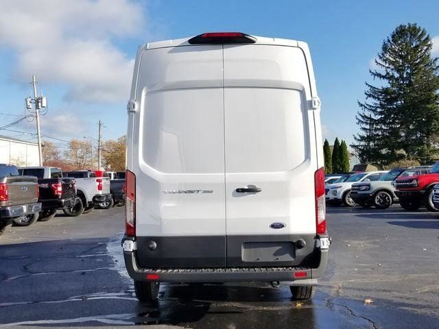 2024 Ford Transit photo 4