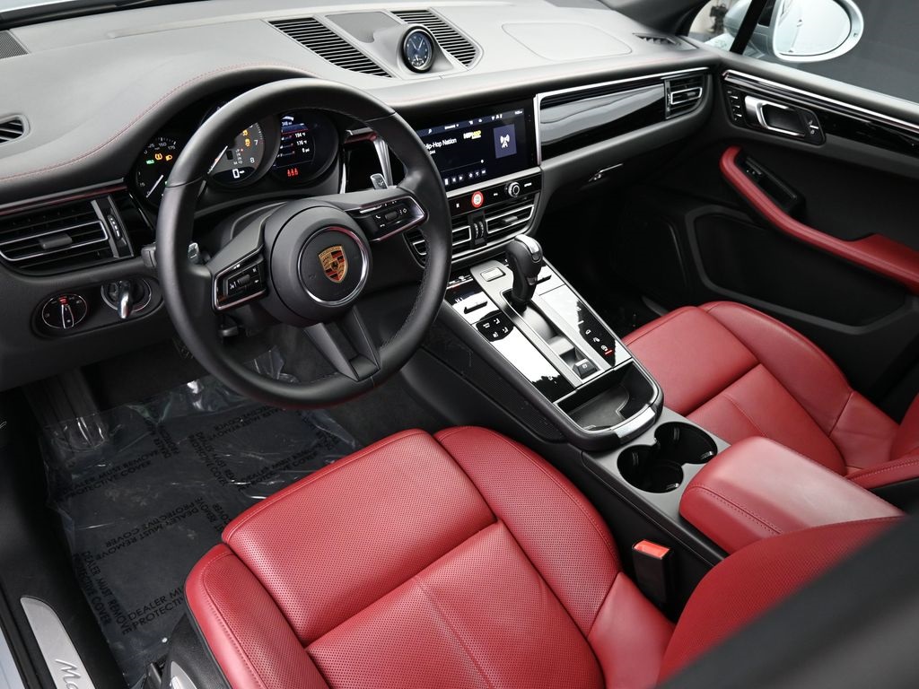 2022 Porsche Macan S photo 3