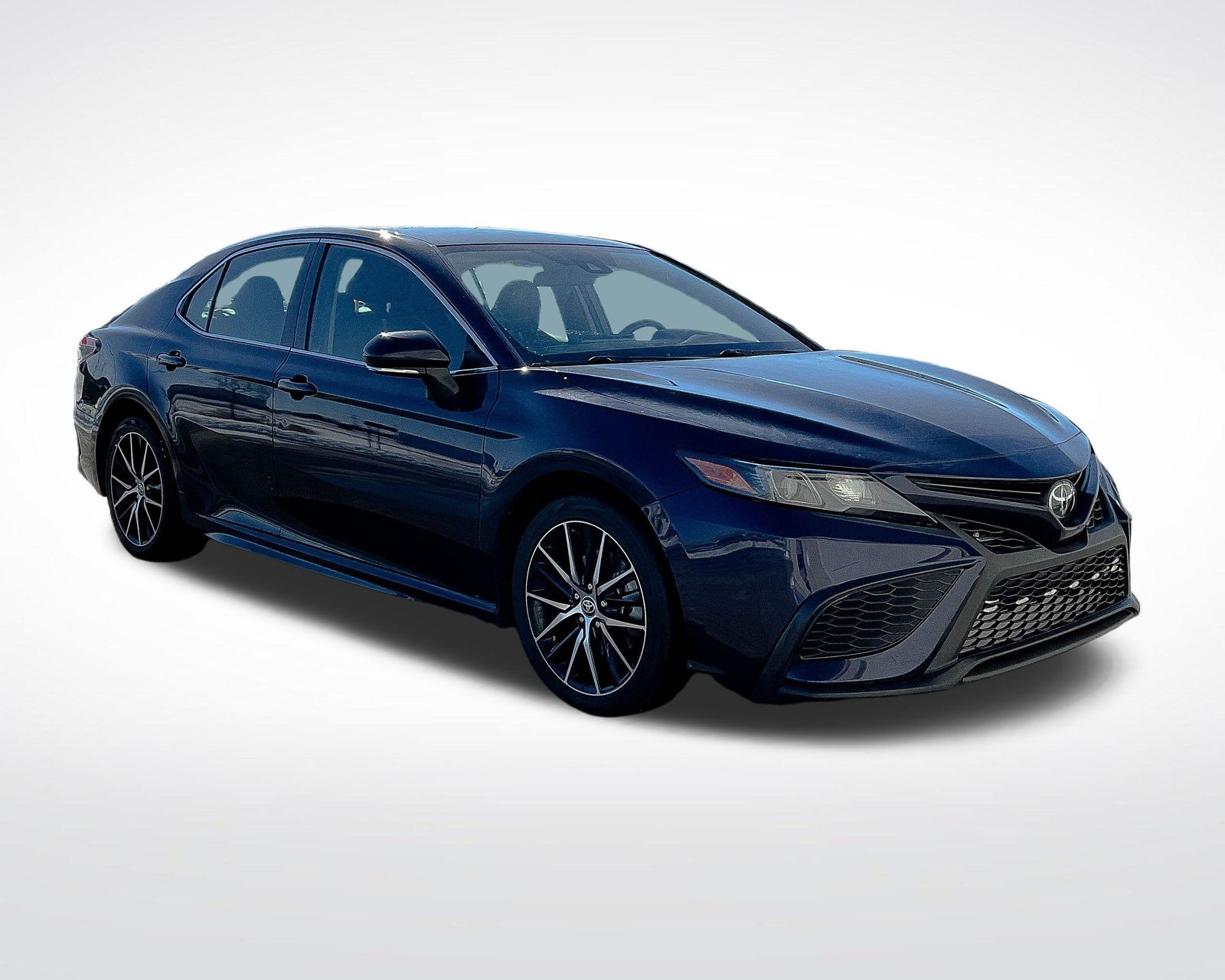 2022 Toyota Camry SE photo 3