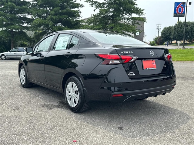 2025 Nissan Versa S photo 6