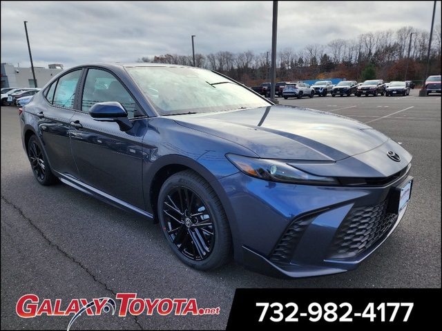 2026 Toyota Camry SE's photo