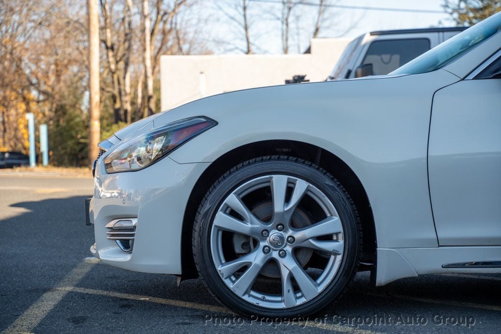 2015 Infiniti Q70L 3.7 AWD photo 2
