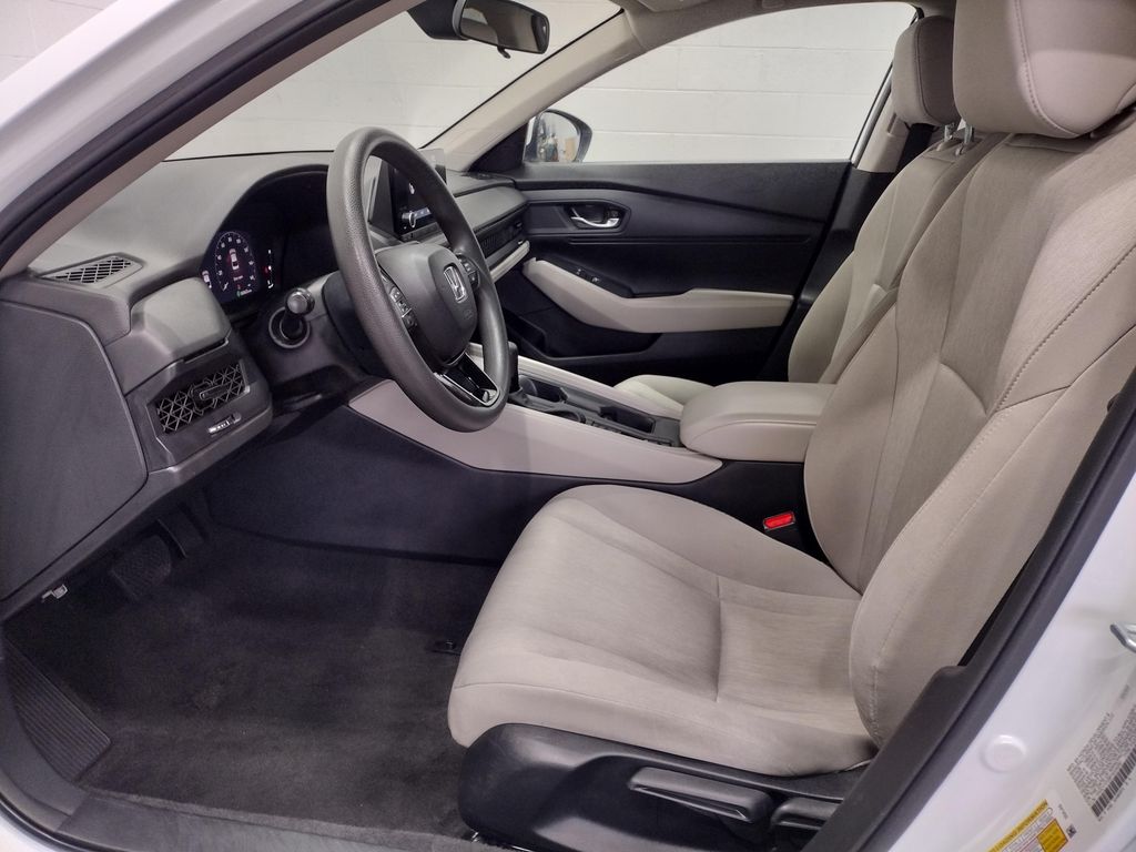 2023 Honda Accord LX photo 16