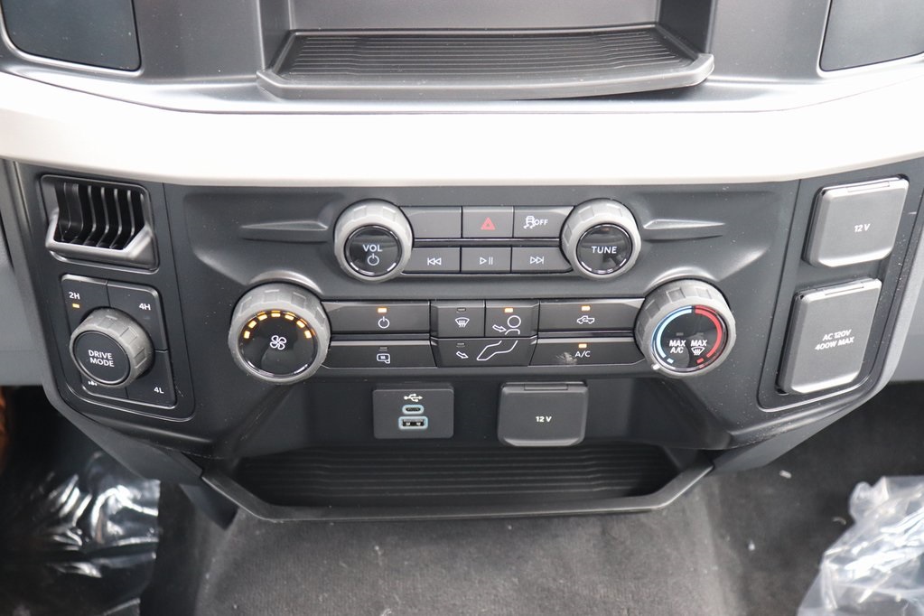 2026 Ford F-350 photo 3