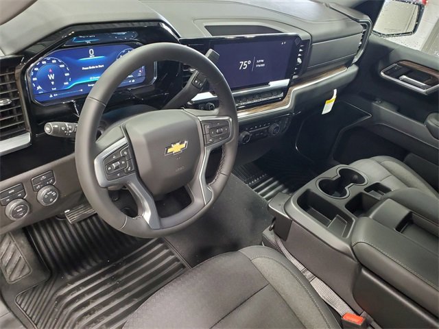 2025 Chevrolet Silverado 1500 LT photo 10