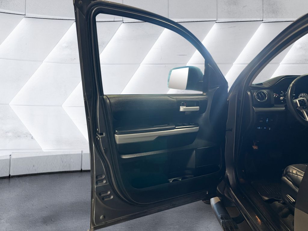 2021 Toyota Tundra SR5 CrewMax photo 10