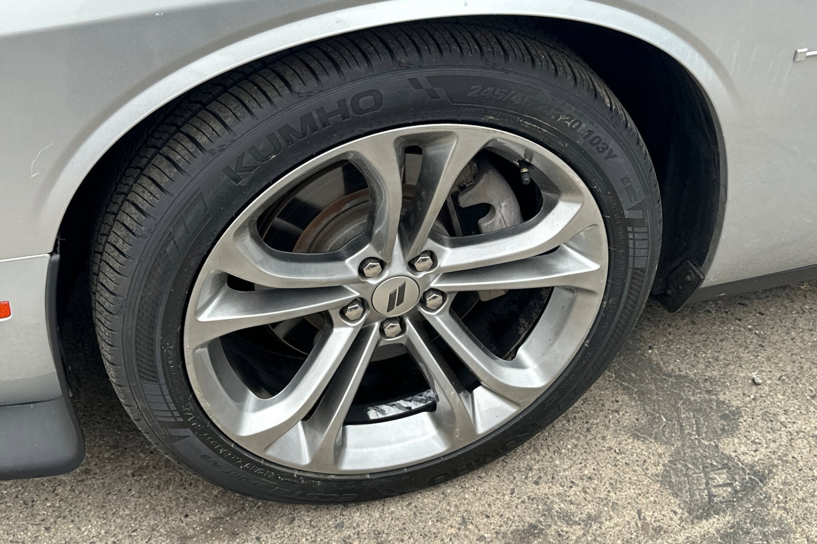 2021 Dodge Challenger R/T photo 8
