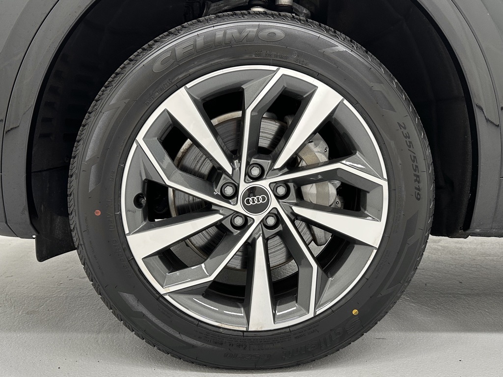 2022 Audi Q5 45 S line Premium Plus photo 9