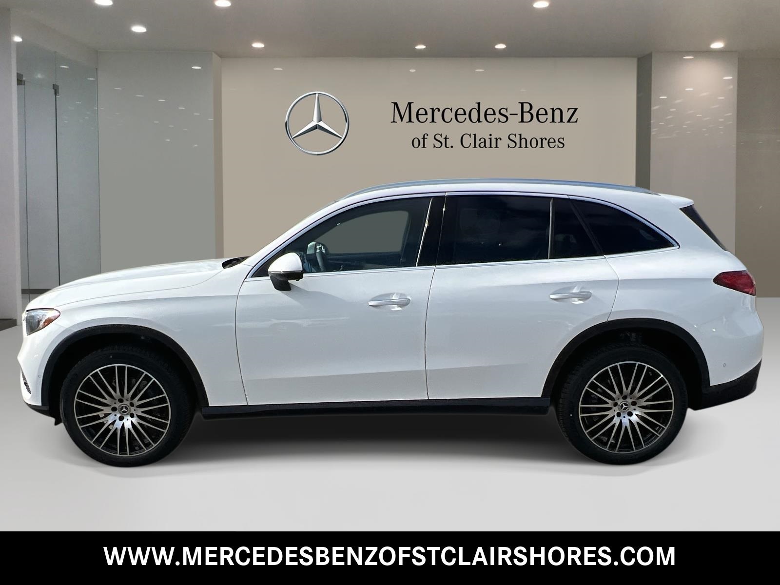 2026 Mercedes Benz GLC 300 4MATIC photo 2
