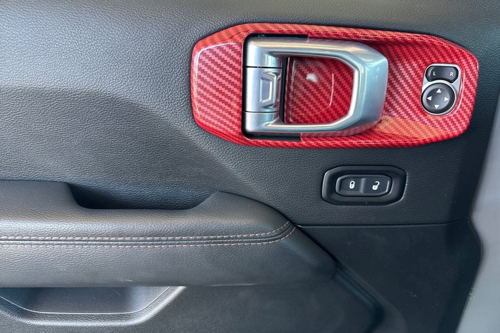2023 Jeep Wrangler Rubicon 392 photo 10