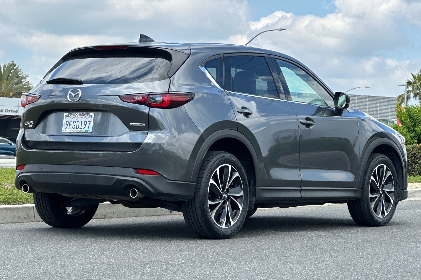 2023 Mazda CX-5 2.5 S Premium photo 3