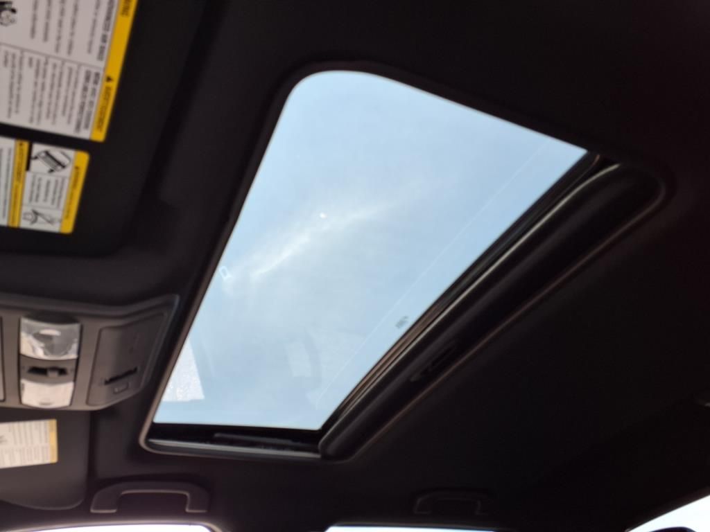 2025 Nissan Frontier PRO-4X photo 3