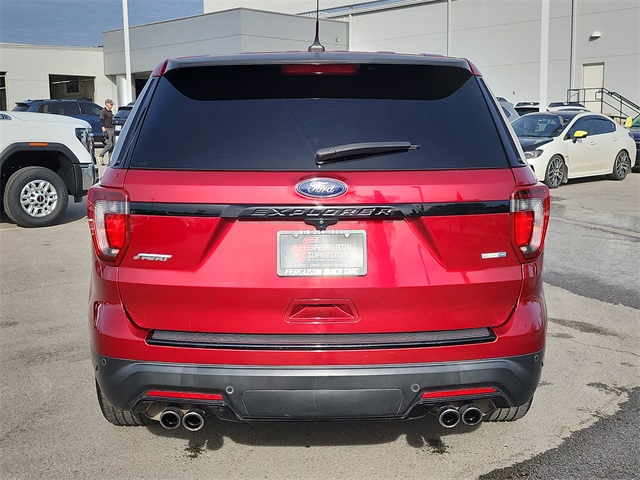 2018 Ford Explorer Sport photo 3