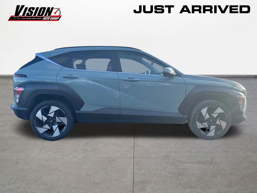 2024 Hyundai Kona Limited photo 4