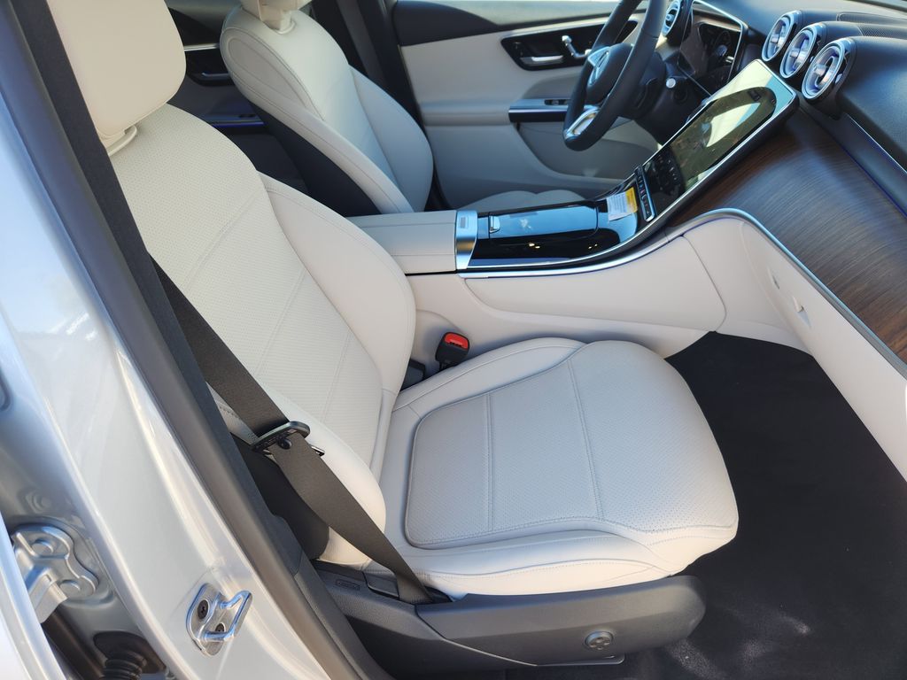 2026 Mercedes Benz GLC 350e 4MATIC photo 13