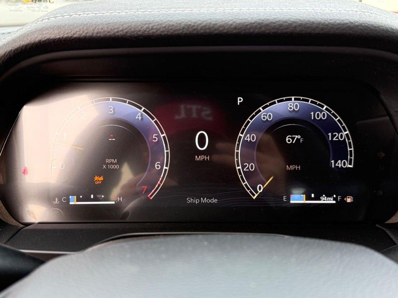2025 Jeep Grand Cherokee Limited photo 11