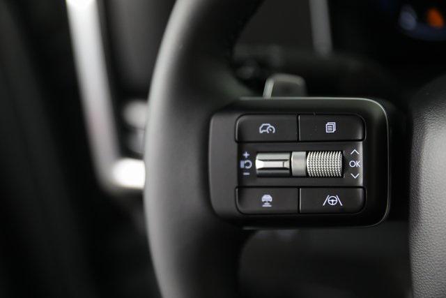 2026 Hyundai Santa Fe SE photo 4