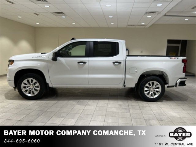 2025 Chevrolet Silverado 1500 Custom photo 2