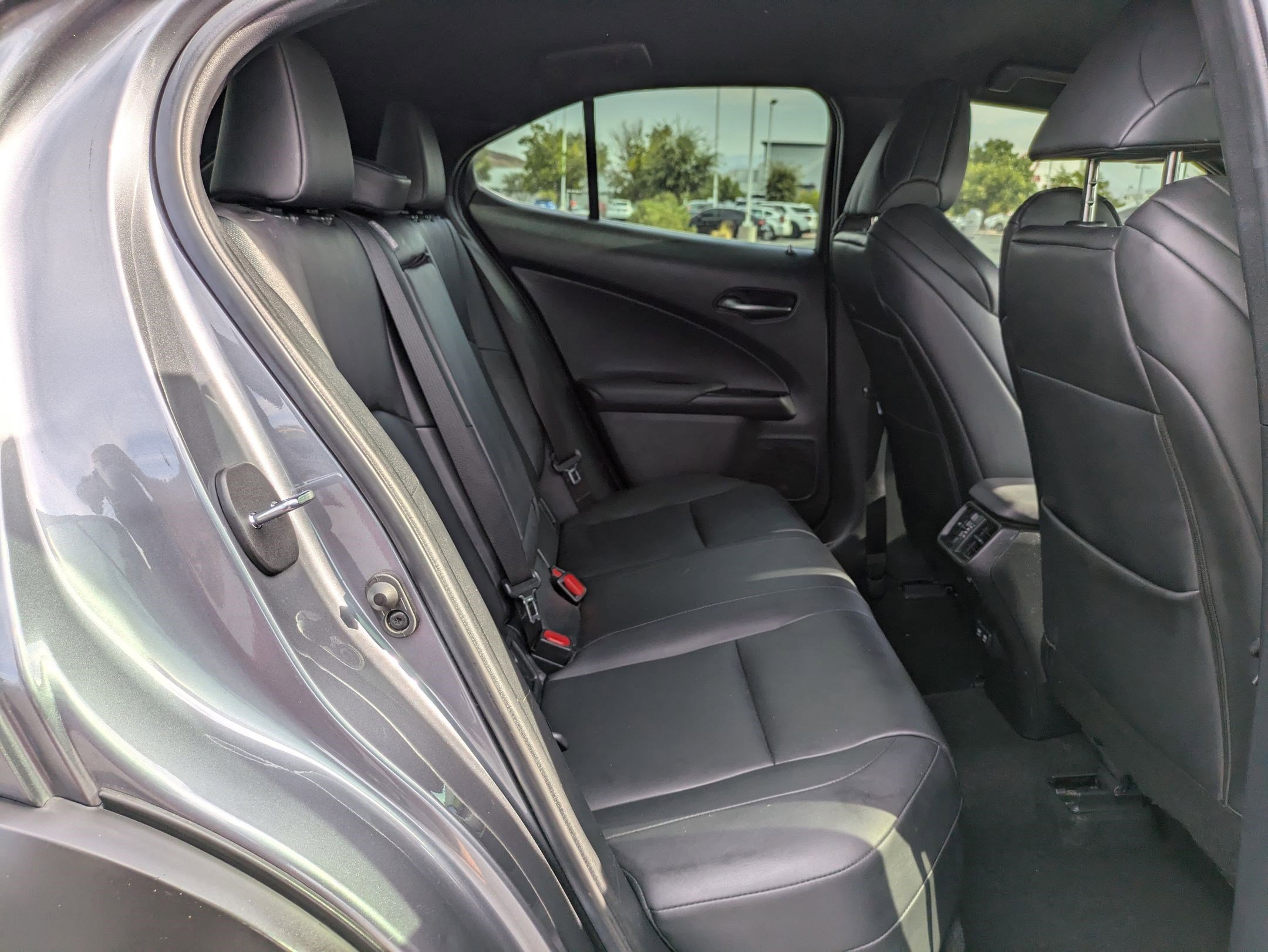 2020 Lexus UX 200 F SPORT photo 28