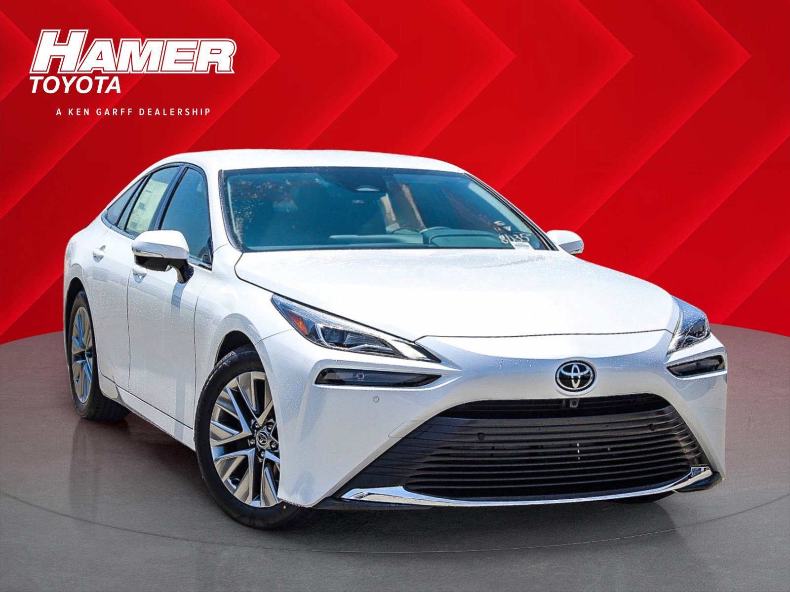 2025 Toyota Mirai XLE's photo