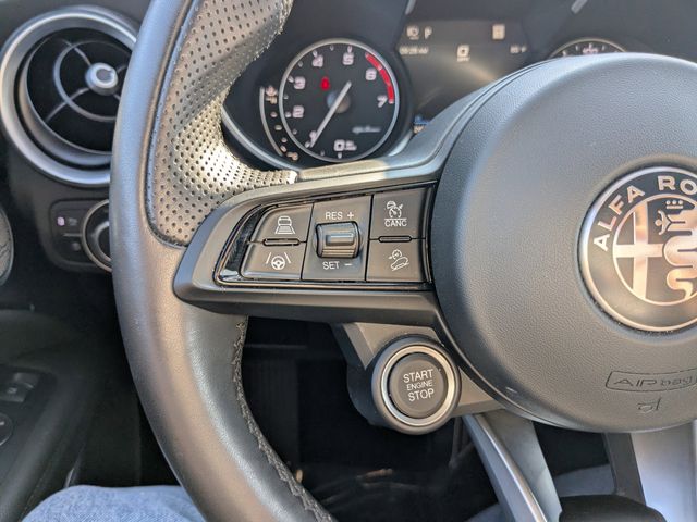 2022 Alfa Romeo Stelvio Ti photo 18