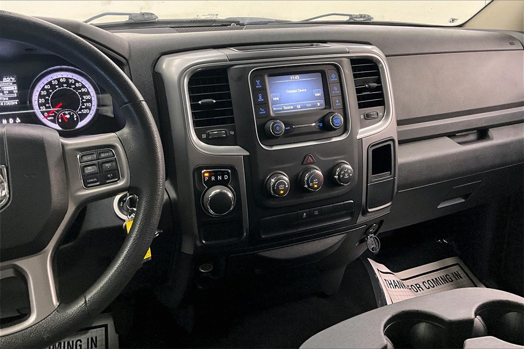 2022 Ram 1500 Classic SLT photo 3