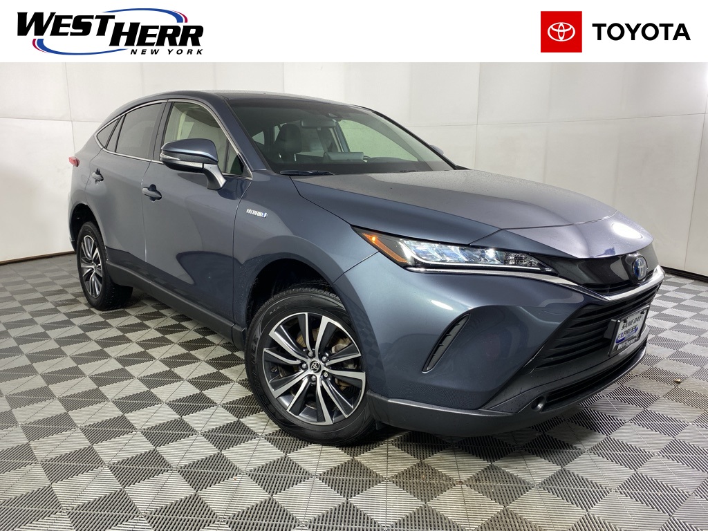 2021 Toyota Venza LE's photo