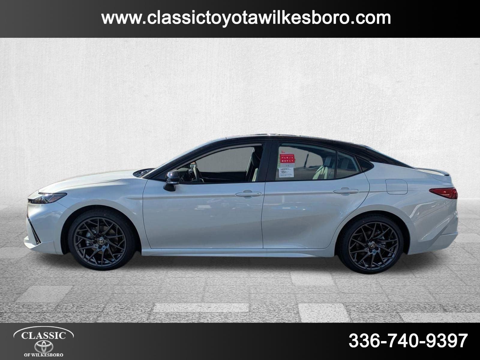 2025 Toyota Camry XSE photo 8