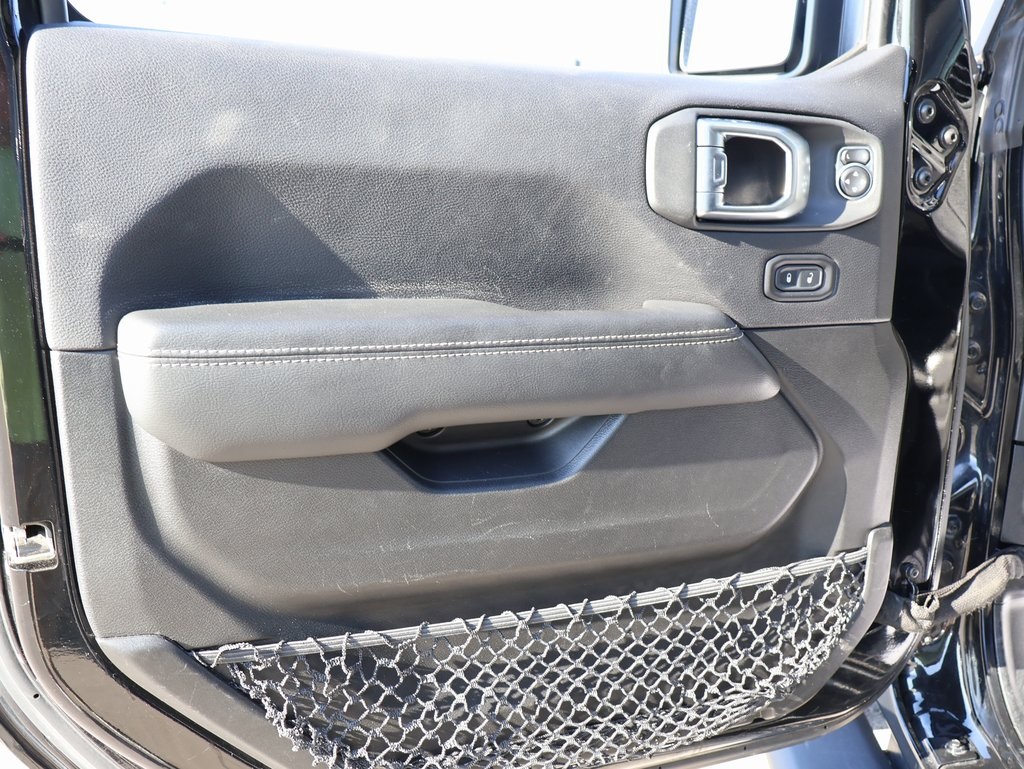 2023 Jeep Gladiator Overland photo 18