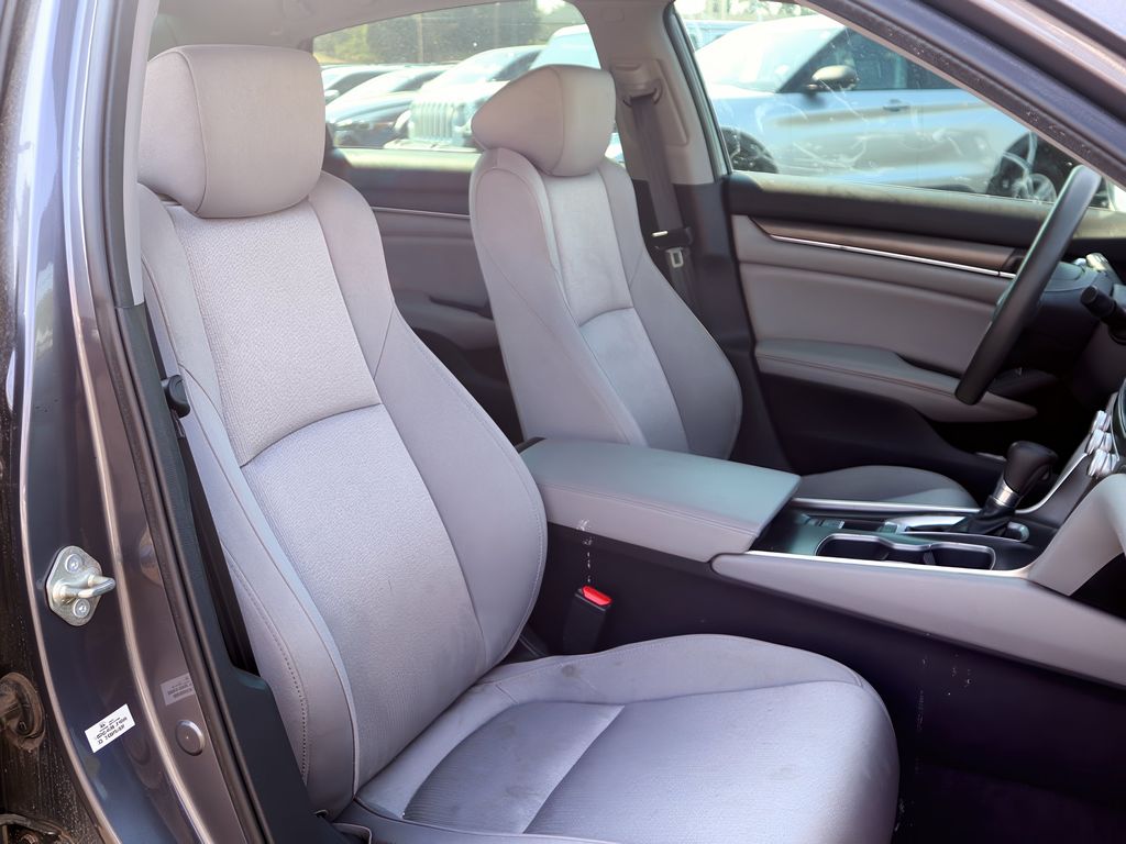 2019 Honda Accord LX 1.5T photo 22