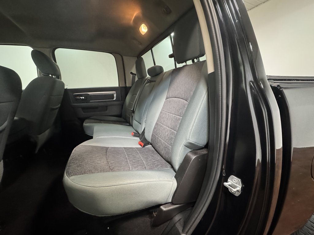 2019 Ram 1500 Classic SLT photo 5