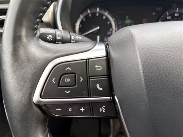 2020 Toyota Highlander Limited photo 29