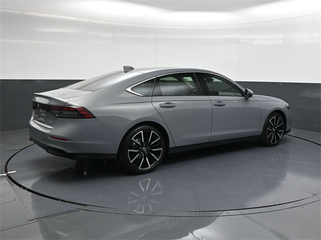 2025 Honda Accord Hybrid Touring photo 3