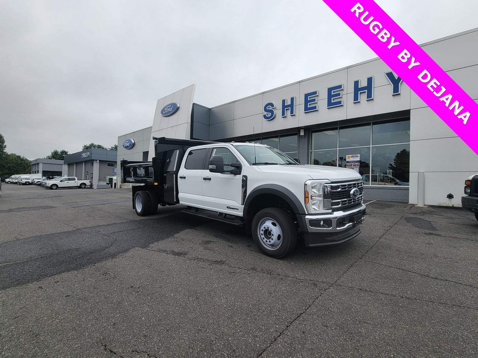 2025 Ford F-550 Super Duty Chassis Cab XL's photo