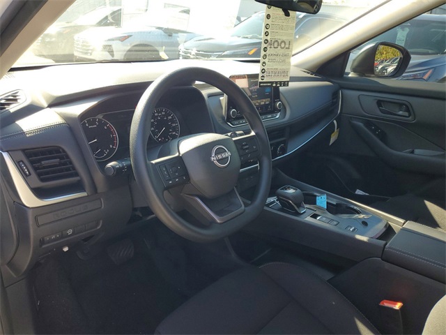 2025 Nissan Rogue S photo 7