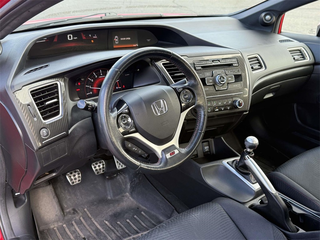 2013 Honda Civic Si photo 2