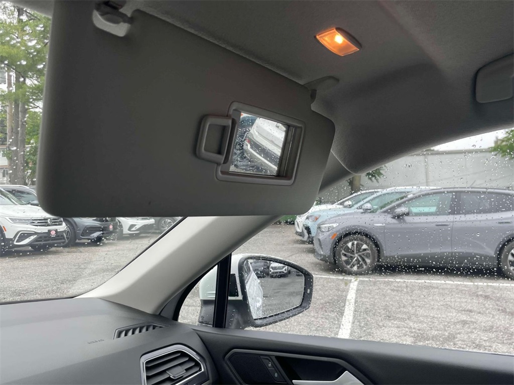 2021 Volkswagen Tiguan SE photo 30