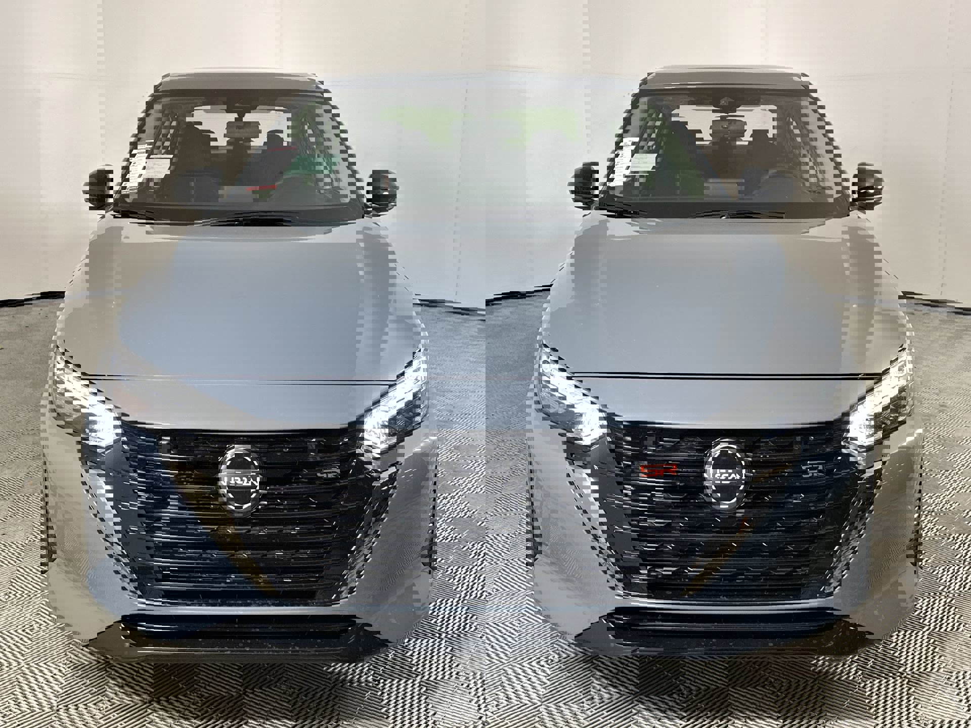 2025 Nissan Sentra SR photo 2