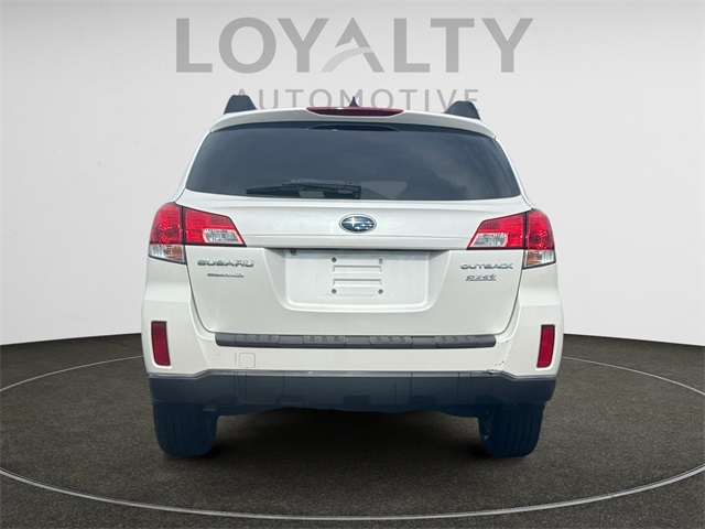 2011 Subaru Outback 2.5i photo 4
