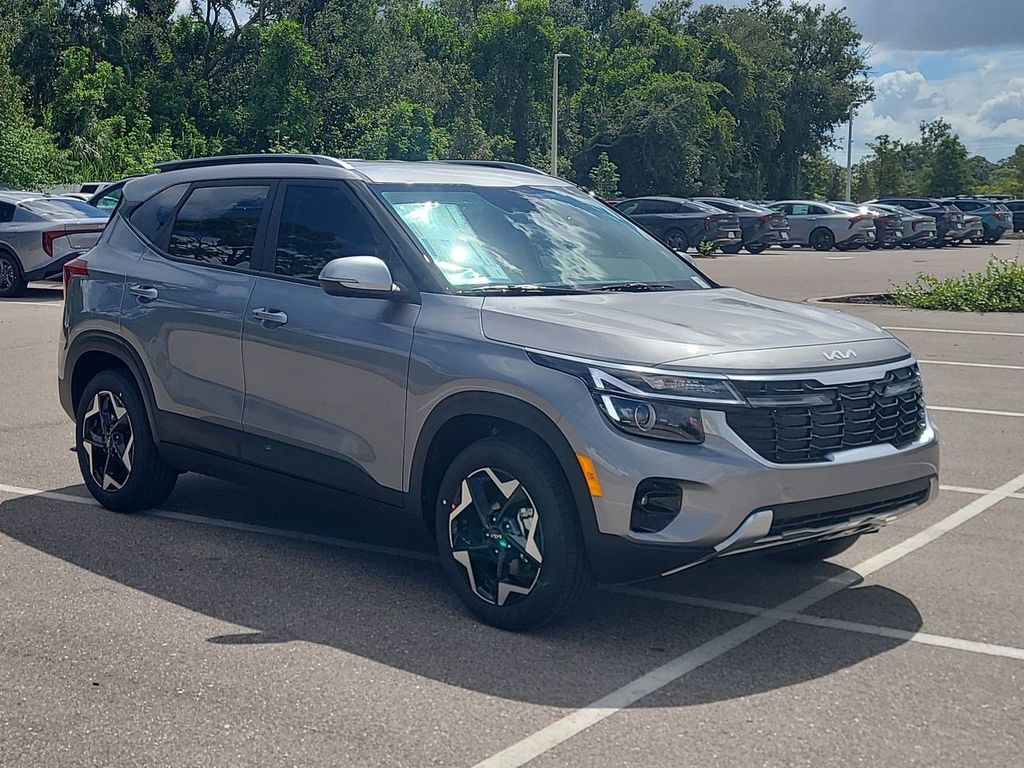 2026 Kia Seltos S photo 3