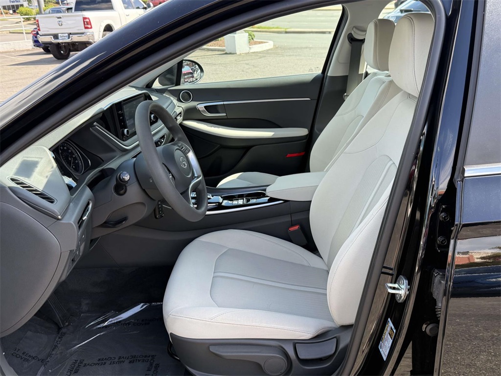 2023 Hyundai Sonata SE photo 11